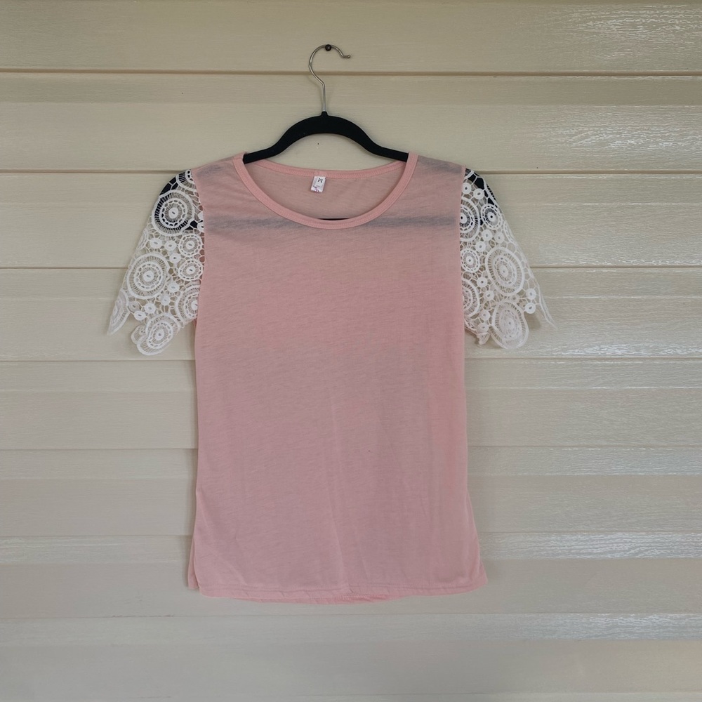 Light Pink Short Sleeve Tee with White Lace Sleeves Size M
